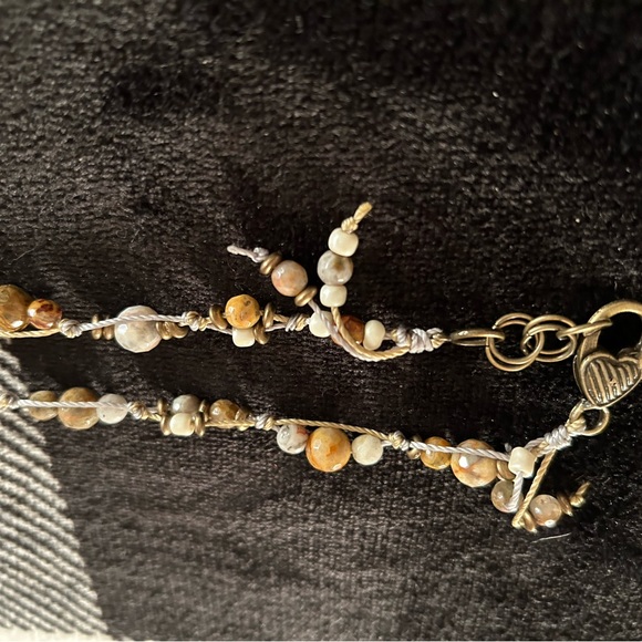 Native Roots Lace Agate Necklace - Picture 2 of 7